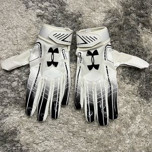 Under Armour gloves